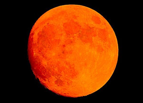 9月7日（日）～8日（月）皆既月食～満月です(^^)/